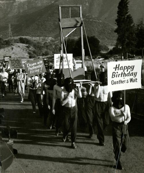 Datei:SCG-Streik1941-Guillotine.jpg